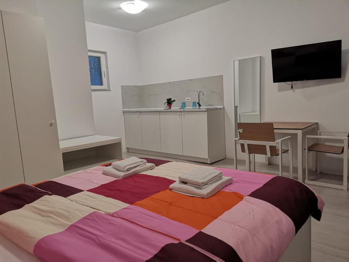 בוקרשט Old Town Bar Apartments On Street Tonitza מראה חיצוני תמונה