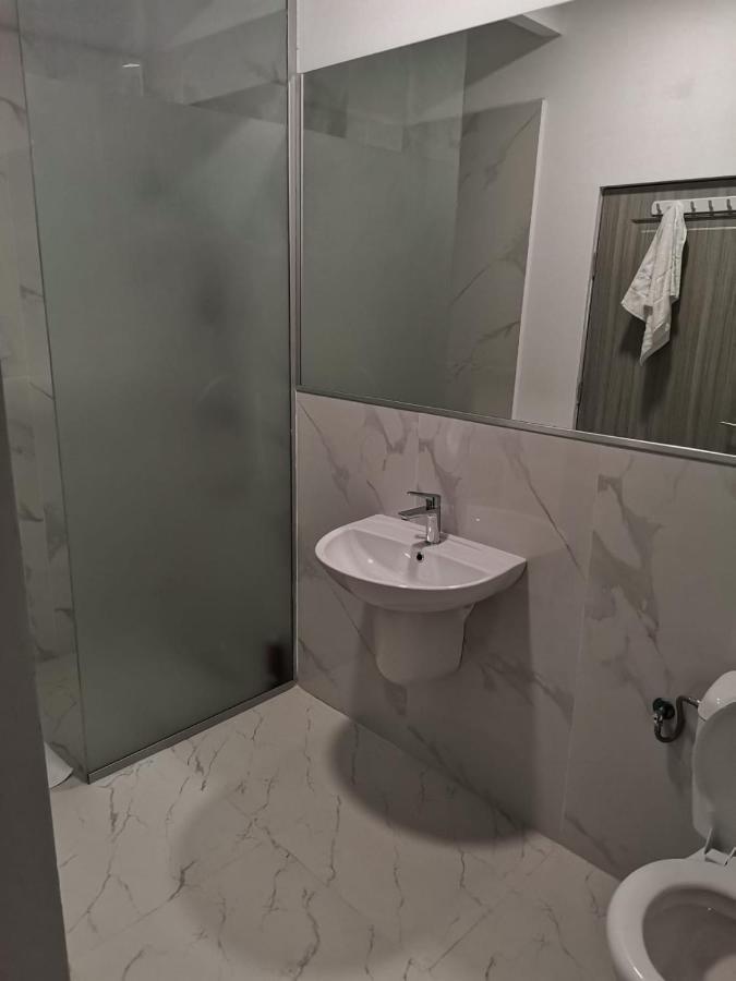 בוקרשט Old Town Bar Apartments On Street Tonitza מראה חיצוני תמונה