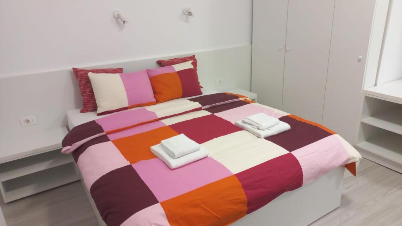 בוקרשט Old Town Bar Apartments On Street Tonitza מראה חיצוני תמונה