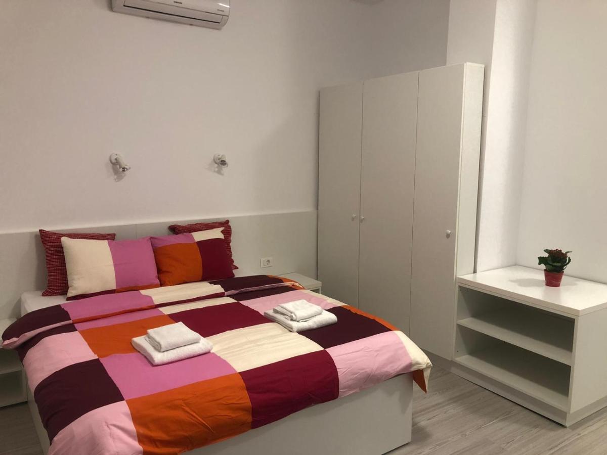 בוקרשט Old Town Bar Apartments On Street Tonitza מראה חיצוני תמונה