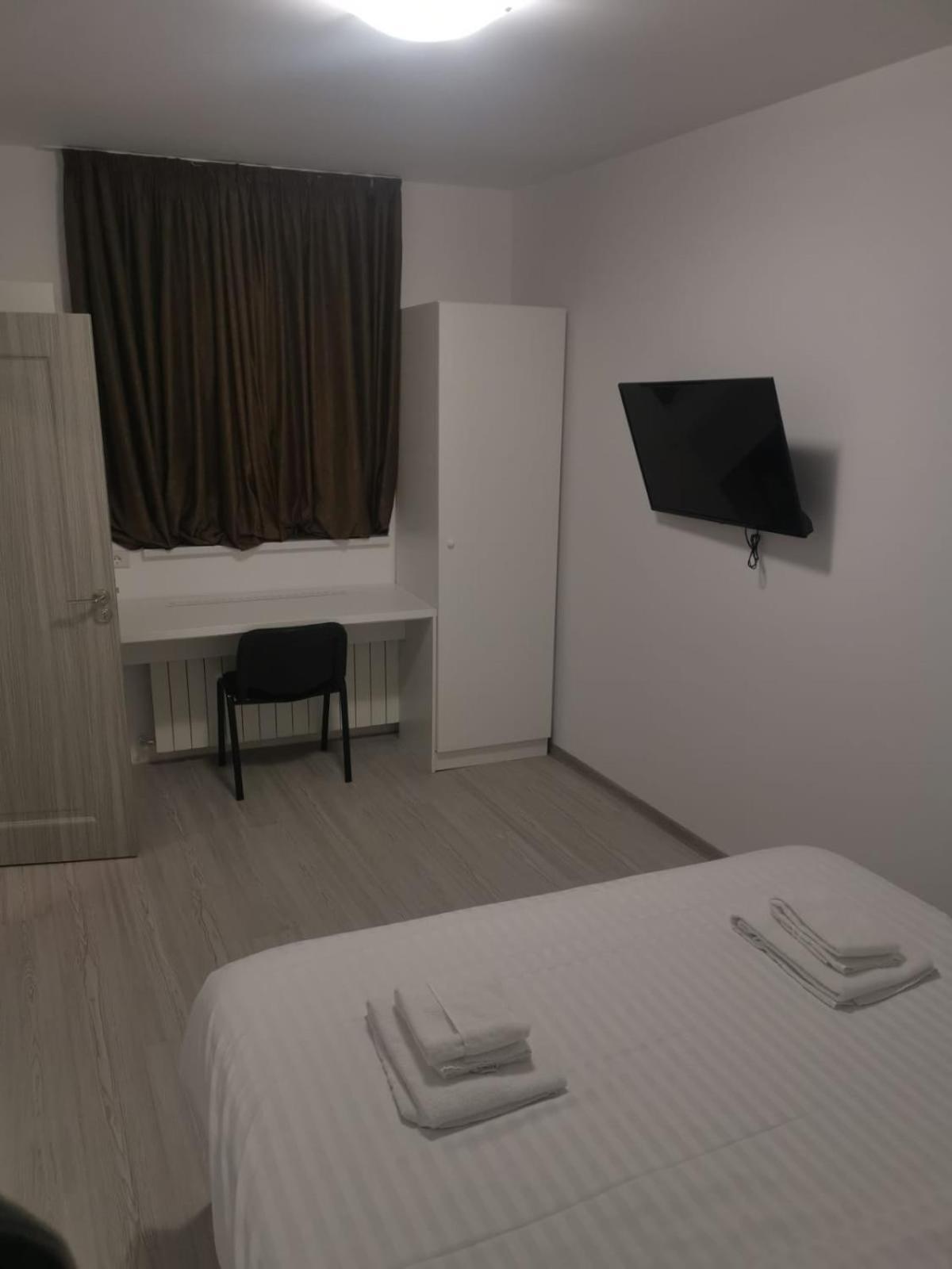 בוקרשט Old Town Bar Apartments On Street Tonitza מראה חיצוני תמונה