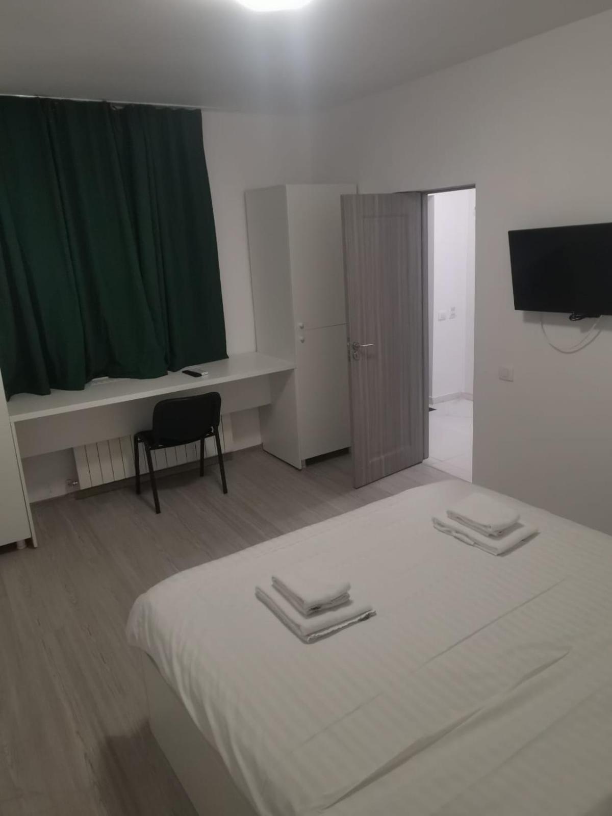 בוקרשט Old Town Bar Apartments On Street Tonitza מראה חיצוני תמונה