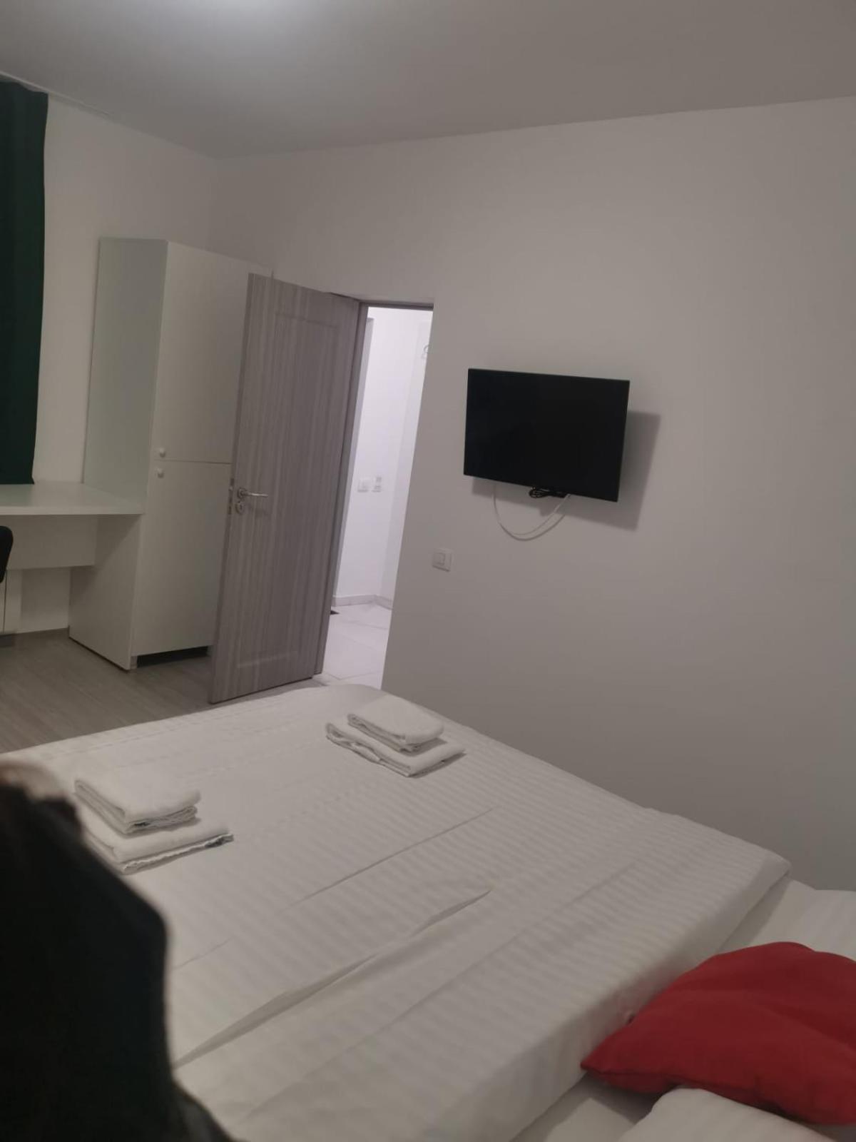בוקרשט Old Town Bar Apartments On Street Tonitza מראה חיצוני תמונה